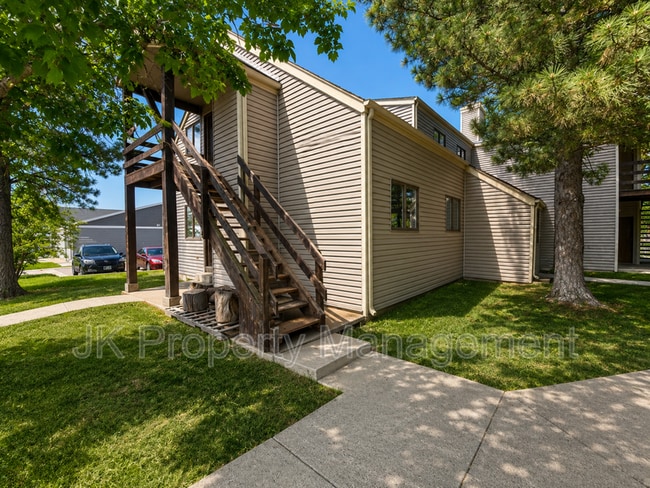 Building Photo - Windwood East Apartments