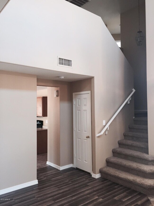 Building Photo - 16210 N 162nd Dr