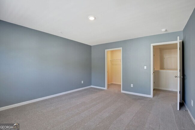 Building Photo - 2710 Serena Wy
