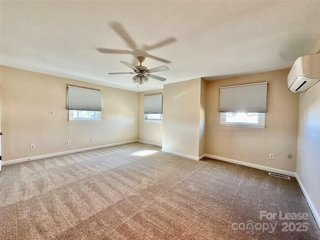 Building Photo - 2063 Eaton Rd