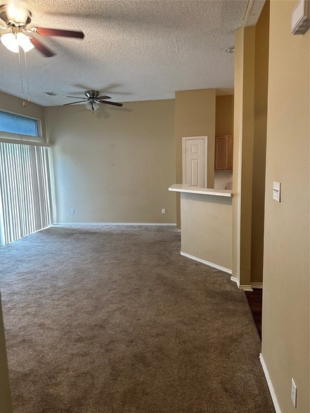 Building Photo - 2604 Crystal Falls Dr