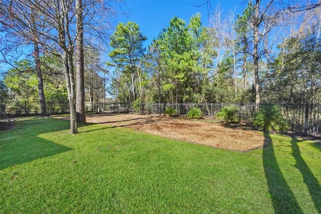 Building Photo - 30 N Palmiera Cir