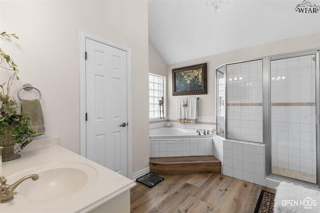 Building Photo - 2804 S Shepherds Glen