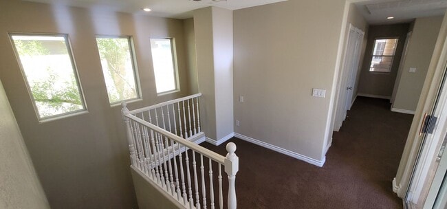 Building Photo - Beautiful Home in Summerlin