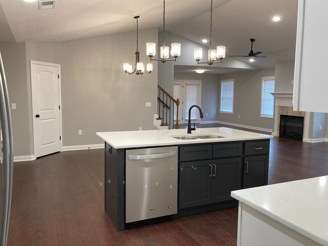 Building Photo - 116 Legacy Ct