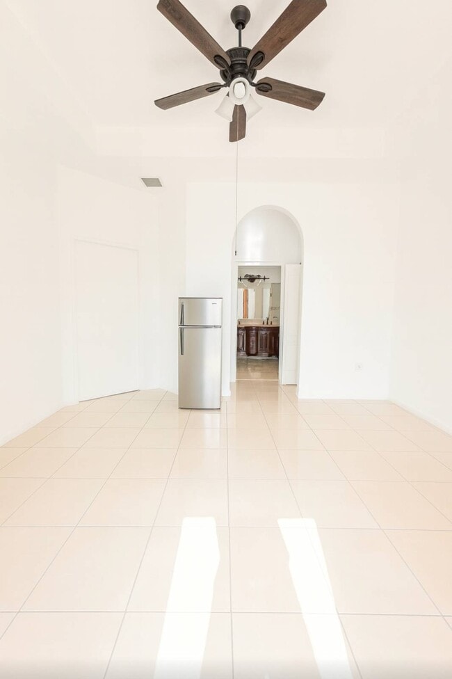 Primary Photo - 3716 NE 22nd Pl