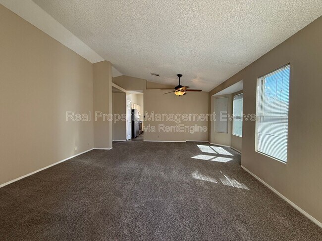 Building Photo - 3936 W Chama Dr
