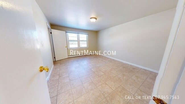 Building Photo - 33 Yale St