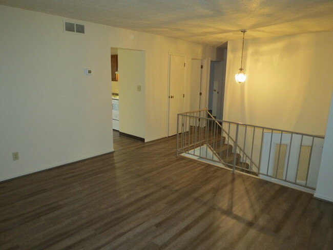 Building Photo - new rental in Reynoldsburg Schools