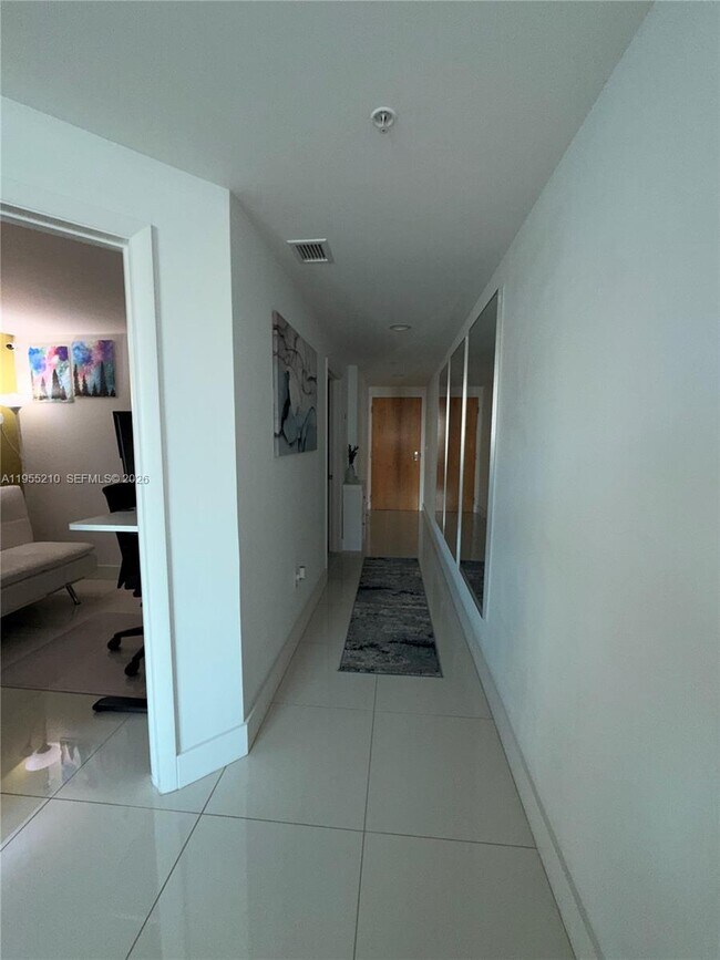 Building Photo - 253 NE 2nd St