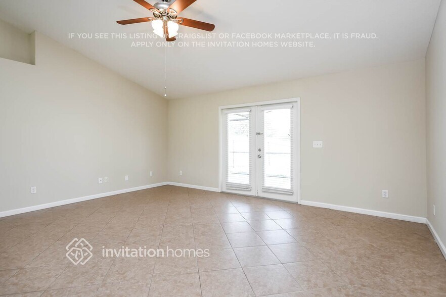 Building Photo - 9600 Saragossa St