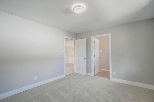 Building Photo - 6302 Laver Love Dr