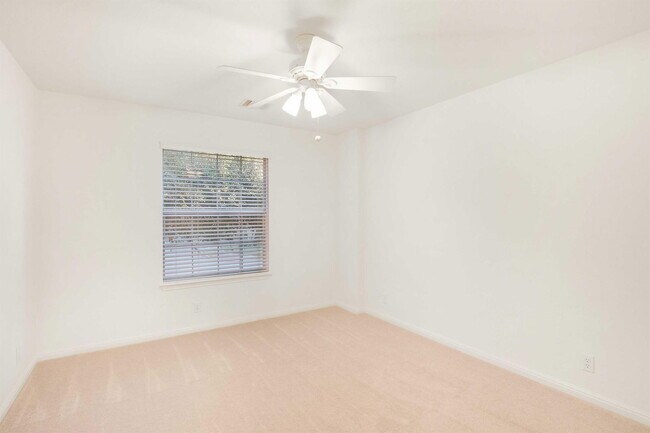 Building Photo - 2514 Crenshaw Dr