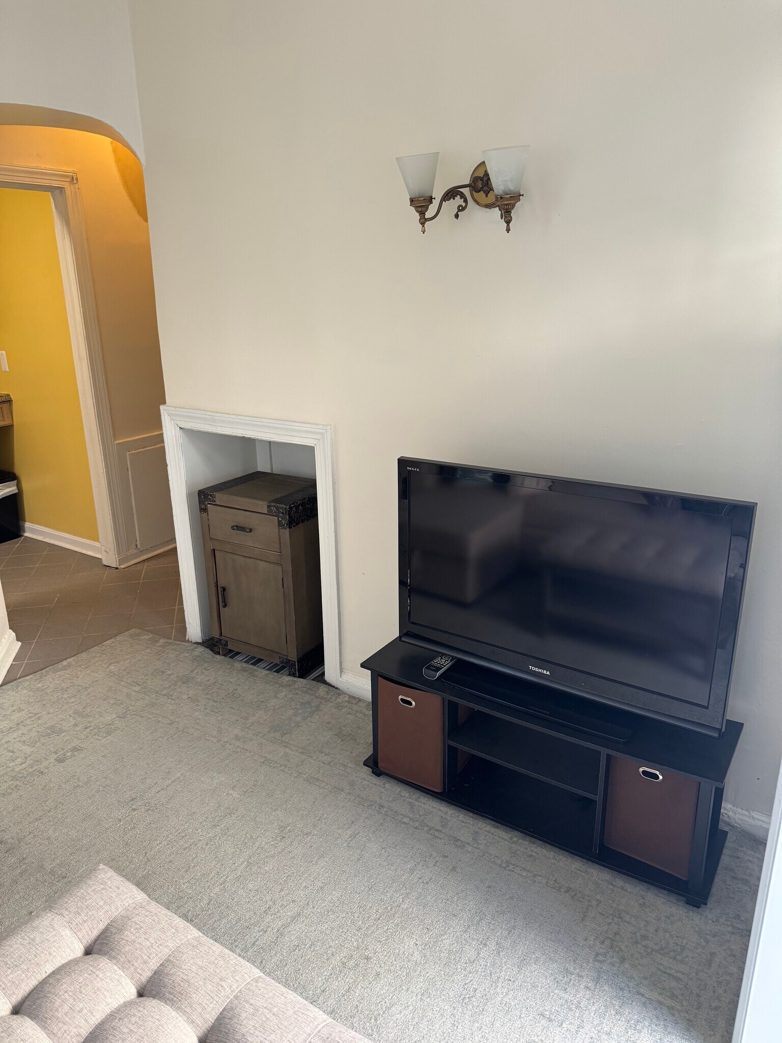 Building Photo - 305 4th Ave