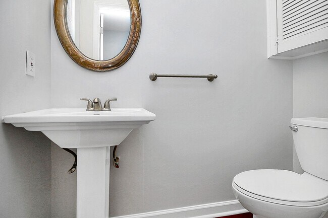 Building Photo - 2-Bedroom in the perfect location! ***First month free with a 13-month lease.***