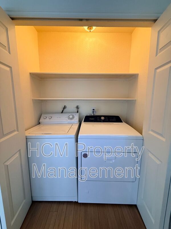 Building Photo - 203 N Magnolia Ave