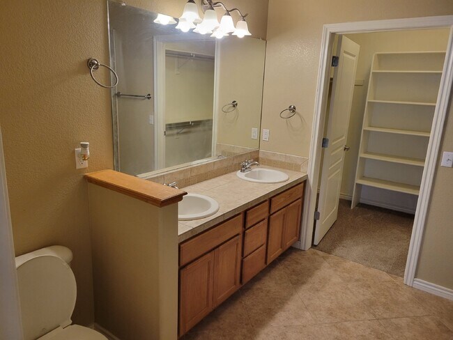 Building Photo - Dancing Willows - 2 Bedroom, 2 Bathroom Condo (11LO#101)