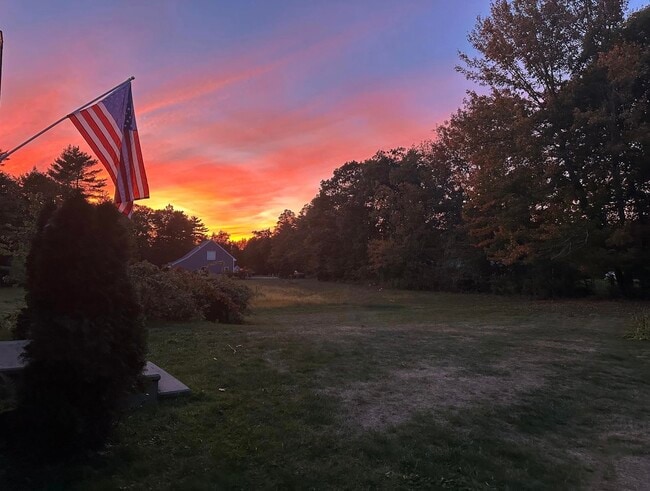 Building Photo - 395 Critchett Rd