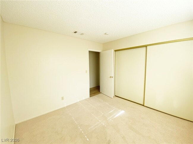 Building Photo - 3008 Ocean View Dr