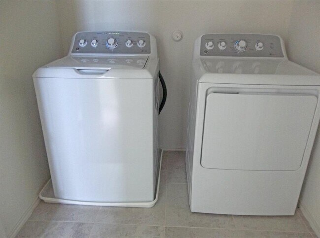 Building Photo - 15209 Spruce Frost Cv