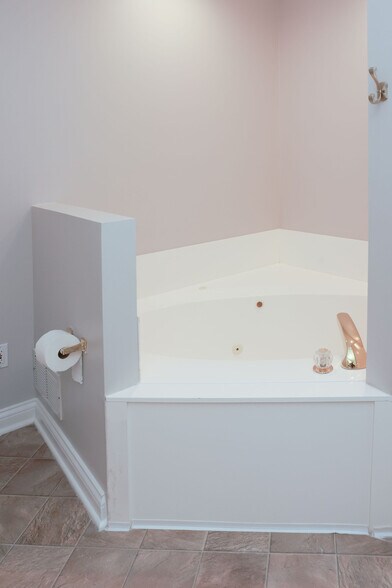 Building Photo - 3288 Snaffle Rd