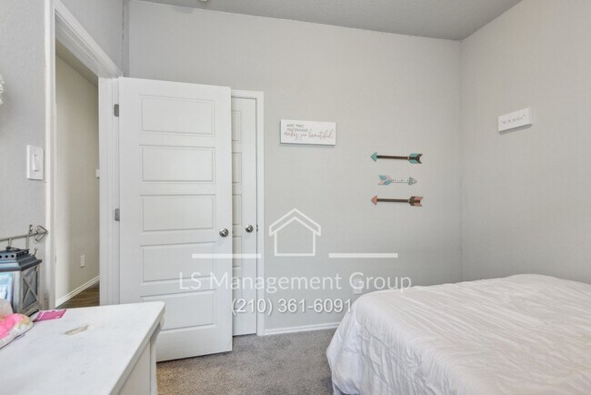 Building Photo - 7145 Pisces Wy