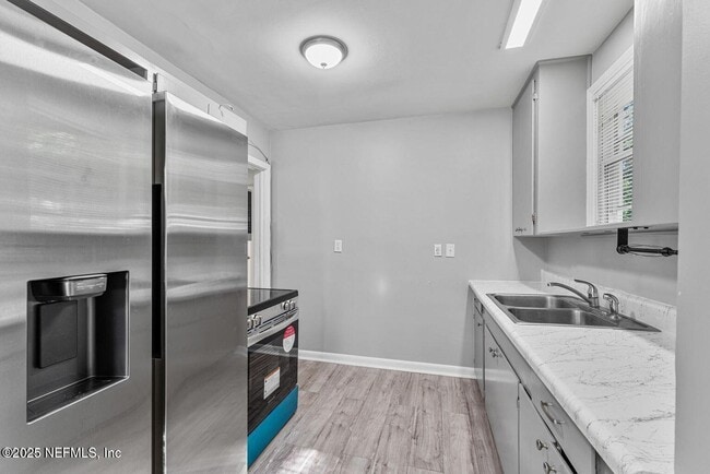 Building Photo - 431 W 62nd St