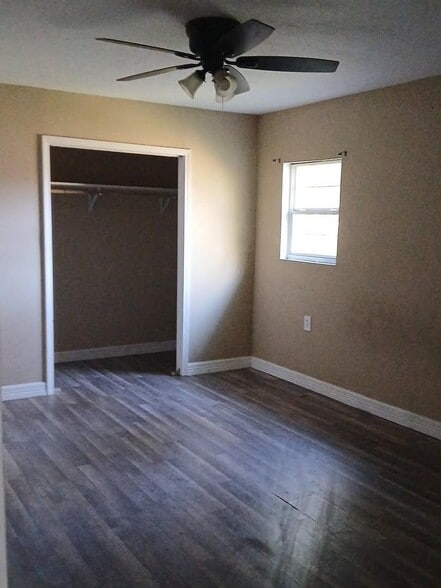 Building Photo - 216 Katherine St