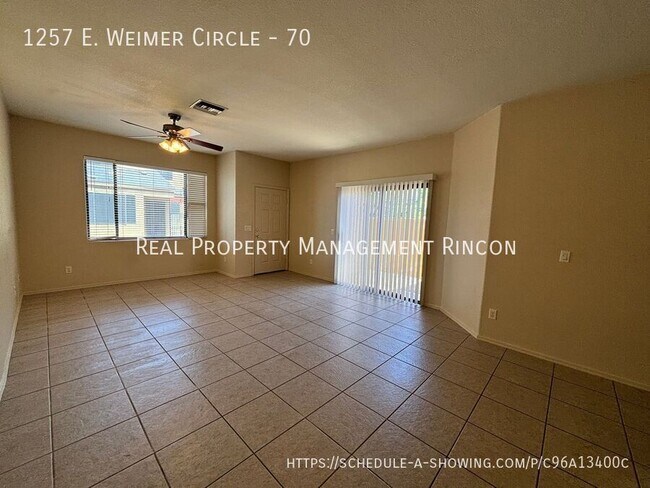 Building Photo - 1257 E Weimer Cir
