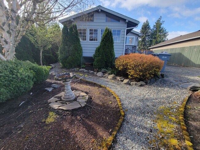 Building Photo - Out of this world home on Juniper Street in Milton