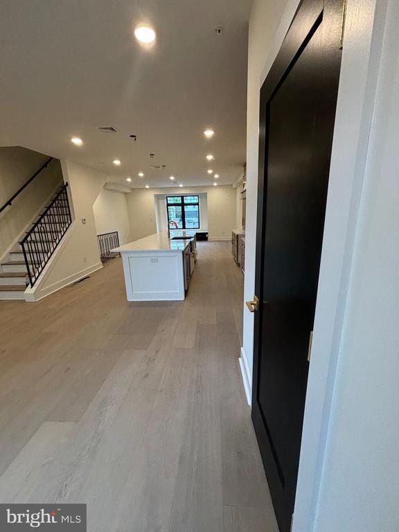 Building Photo - 7519R Ridge Ave