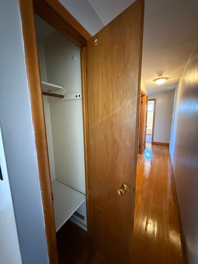 Building Photo - 10-14 Plymouth St.