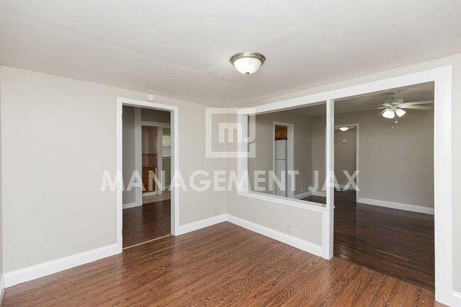 Building Photo - 1458 Royal Ct Ln