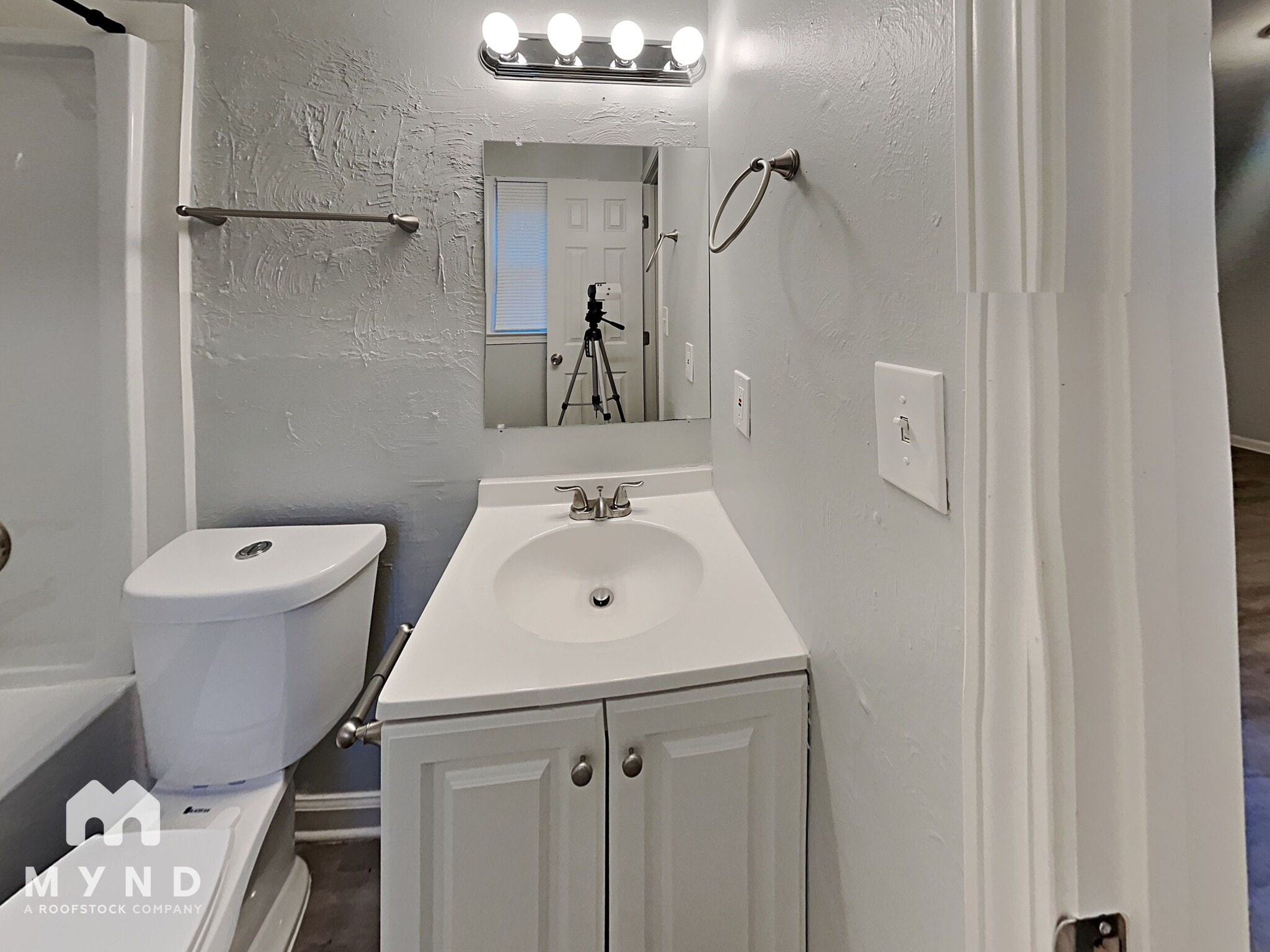 Building Photo - 82 Brenda Ln