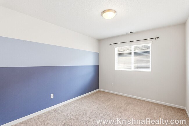 Building Photo - 6301 SE Wonder Way