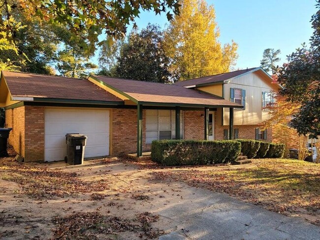 Primary Photo - 3762 Fairington Dr