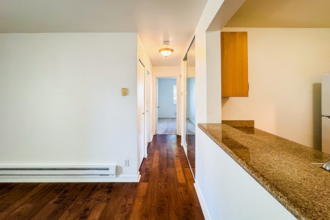 Building Photo - 4022 Abbey Terrace