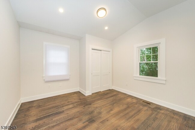 Building Photo - 266 Elmwood Ave