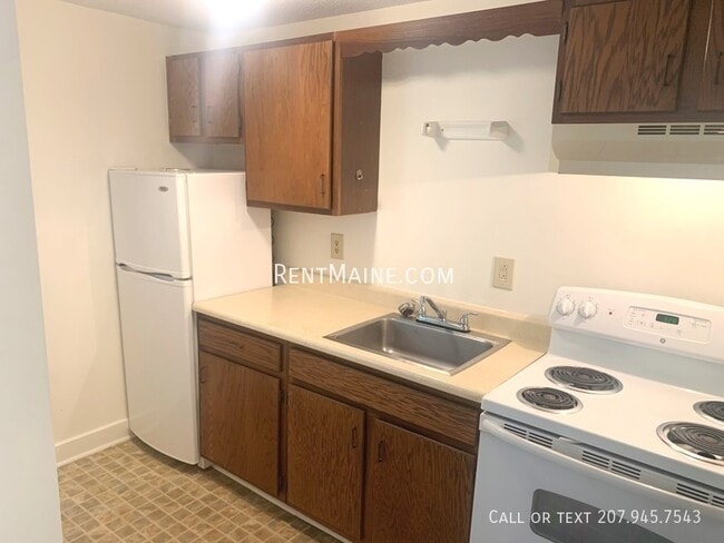 Building Photo - 29 Chamberlain St