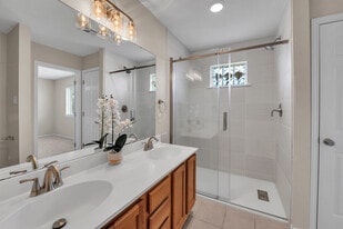 Building Photo - 5421 Teal Dr
