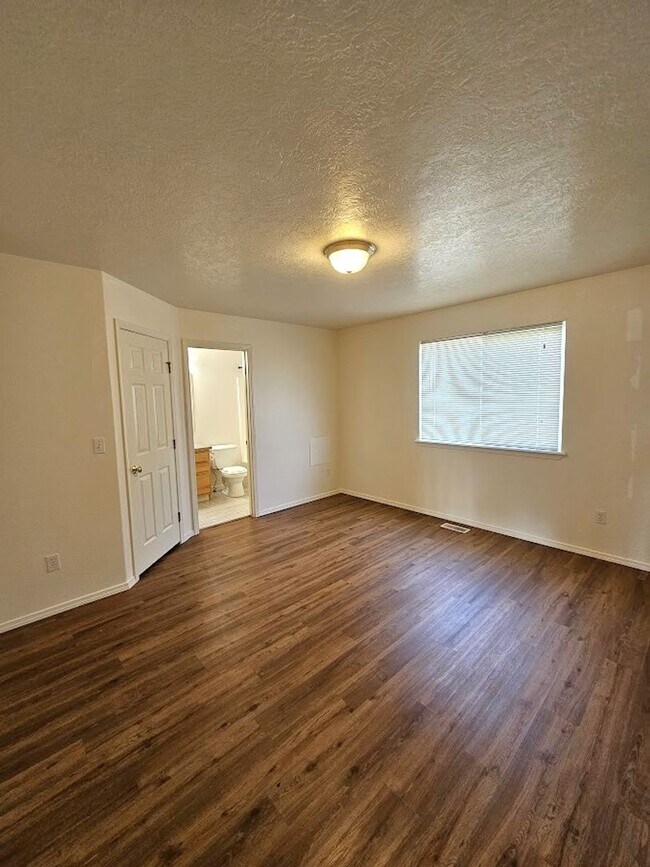 Building Photo - Single level 4 bedroom 2 bath Boise home.