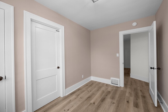 Building Photo - 1182 25th St