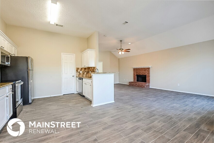 Building Photo - 1536 Montreal Ln