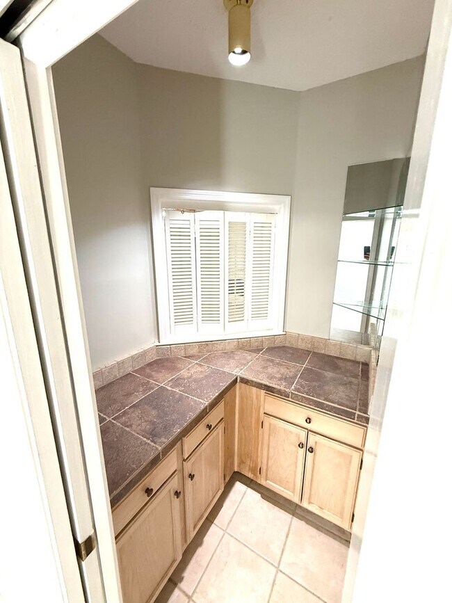 Building Photo - ** 4 bed 2.5 bath located in Sturbridge includes monthly pool service and chemicals ** Call 334-3...