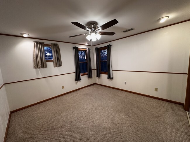 Building Photo - Rutledge Home