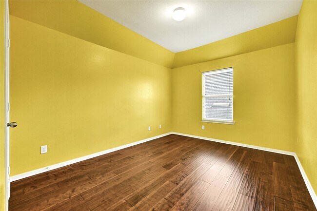Building Photo - 23023 Verona Vista Dr