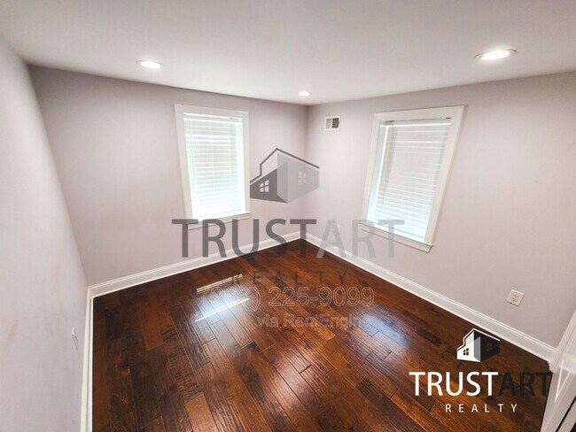 Building Photo - 2225 N Hancock St