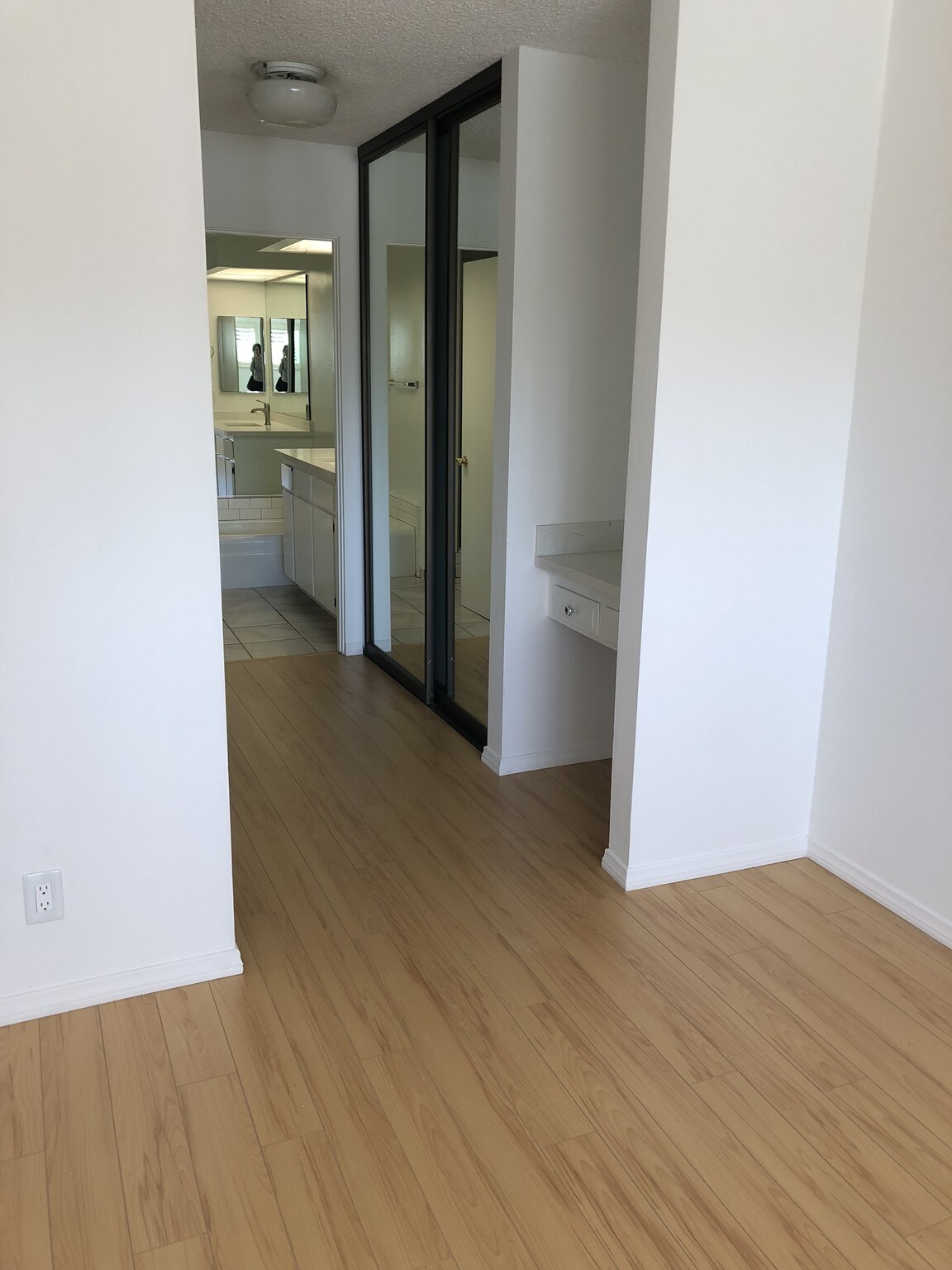 Building Photo - 1233 Amherst Ave