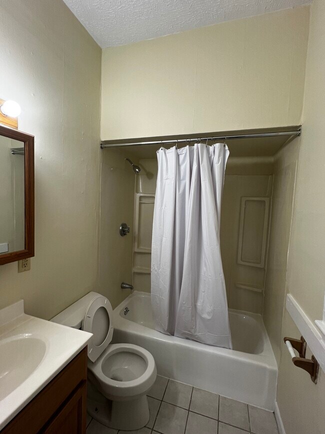 Building Photo - 295 Nahant Rd