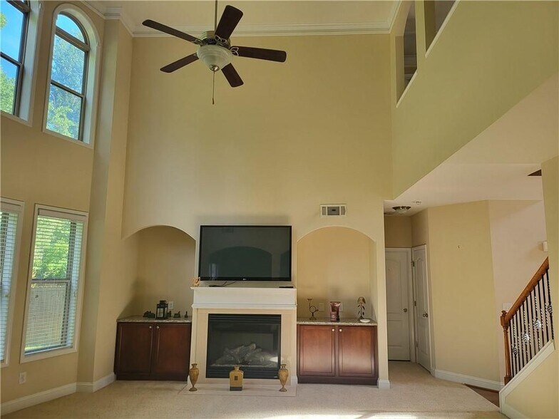 Building Photo - 1080 Colgan Ct